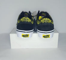 Load image into Gallery viewer, Limited edition spongebob X vans black low tops
